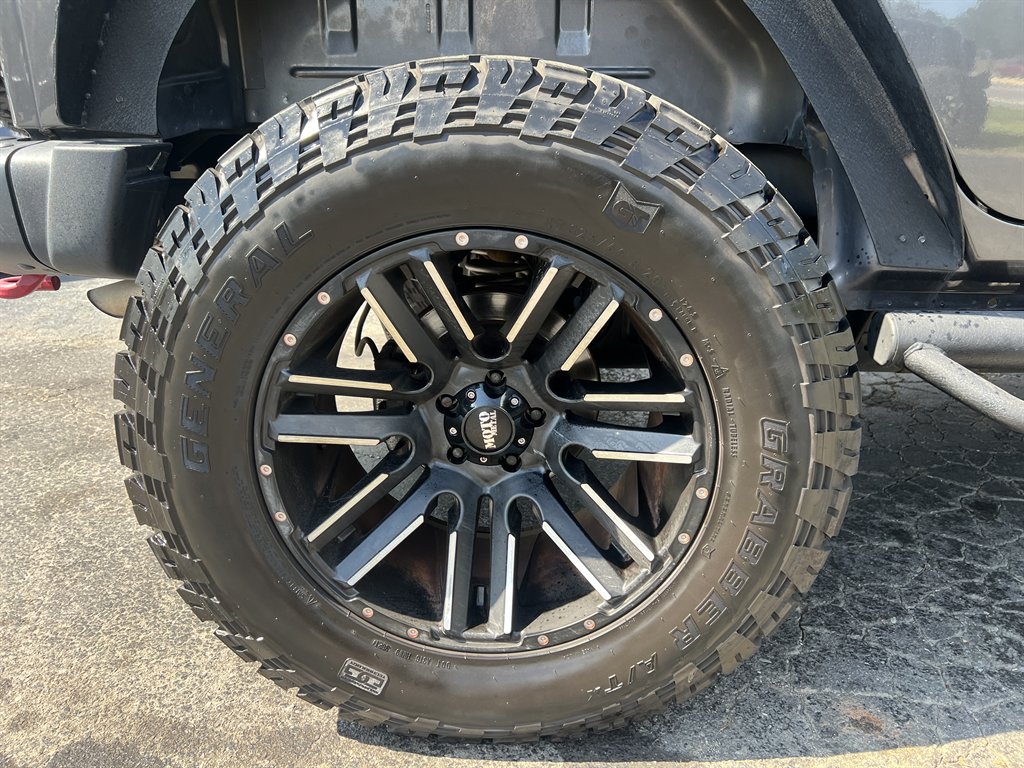 2016 Jeep Wrangler - $24,995
