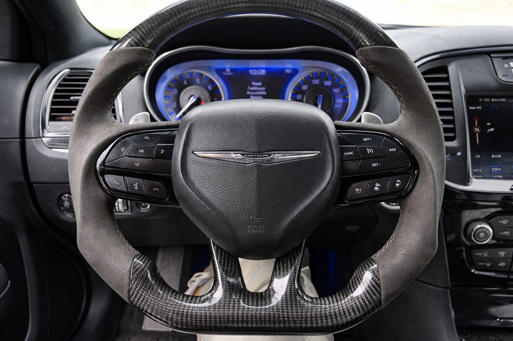 2021 Chrysler 300 - $22,995