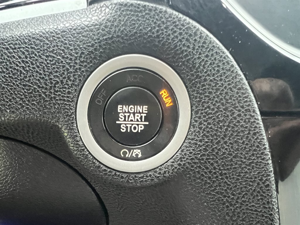 2021 Chrysler 300 - $22,995