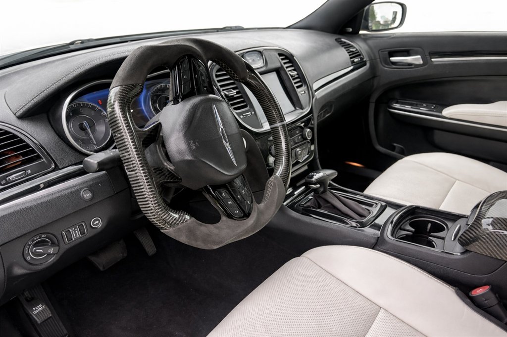 2021 Chrysler 300 - $22,995