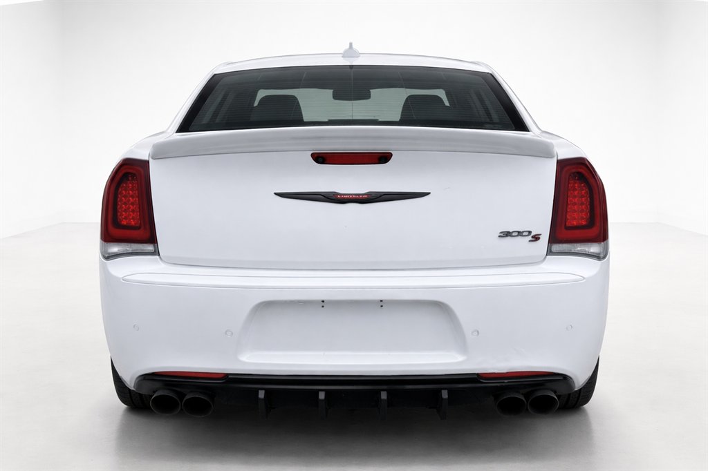 2021 Chrysler 300 - $22,995