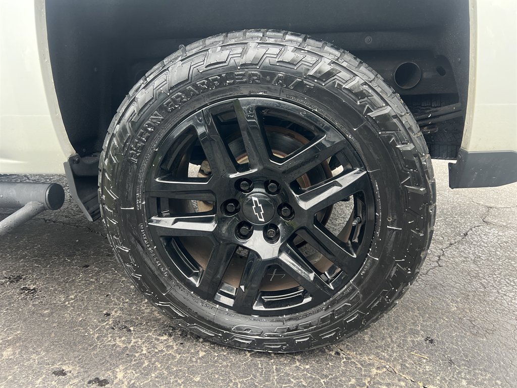 2018 Chevrolet Silverado - $22,995