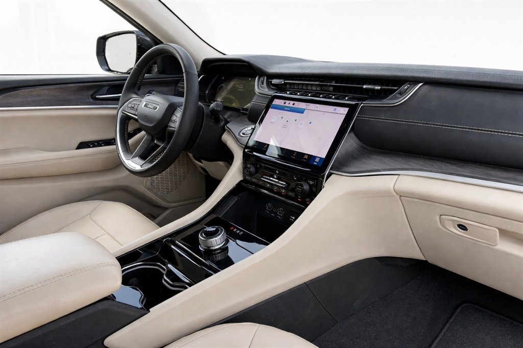 2023 Jeep Cherokee - $22,995