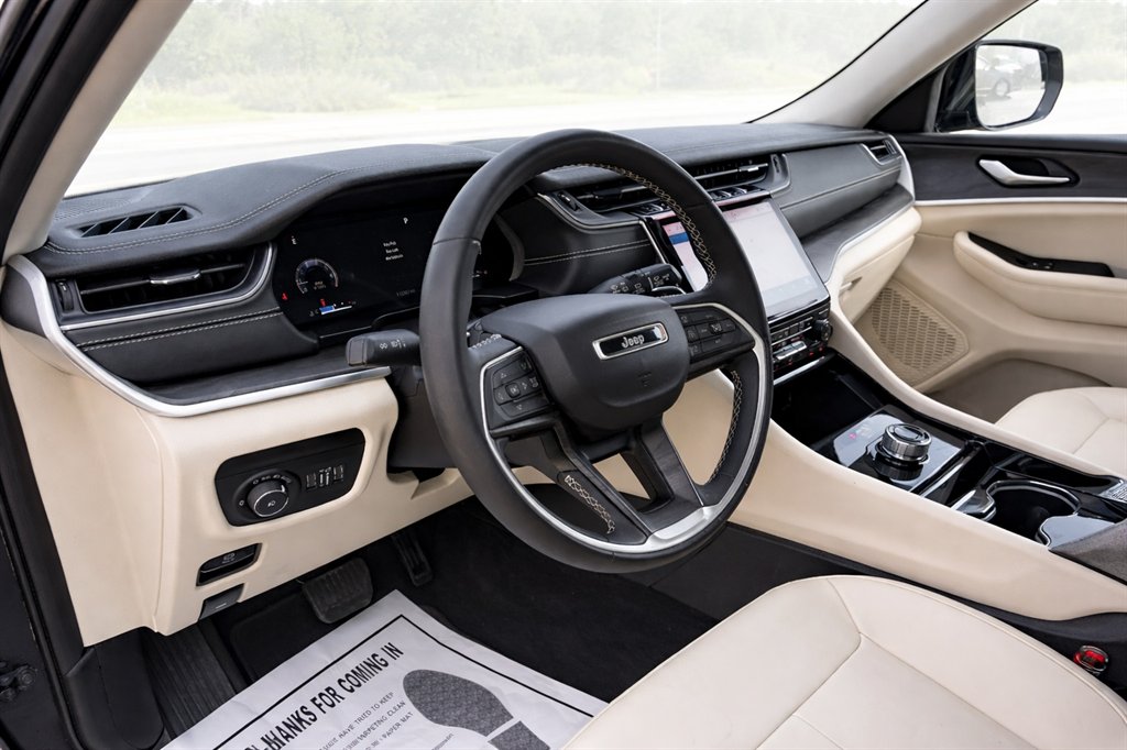 2023 Jeep Cherokee - $22,995