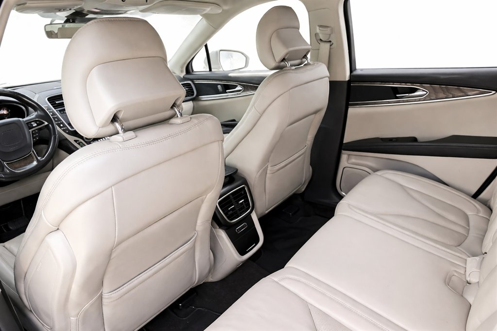 2019 Lincoln Nautilus - $17,995