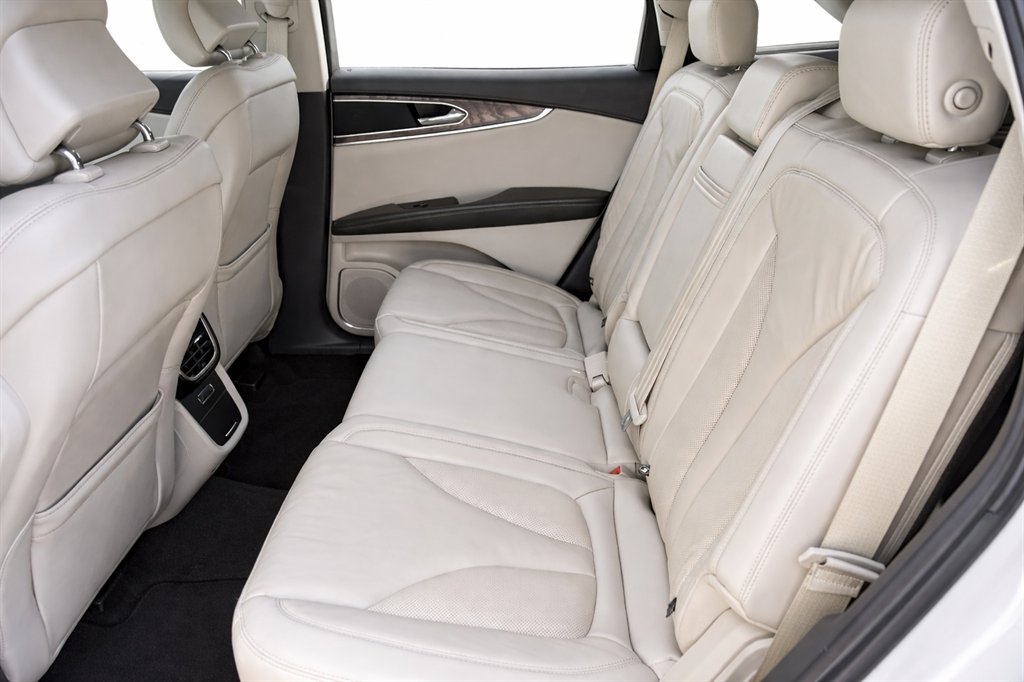 2019 Lincoln Nautilus - $17,995