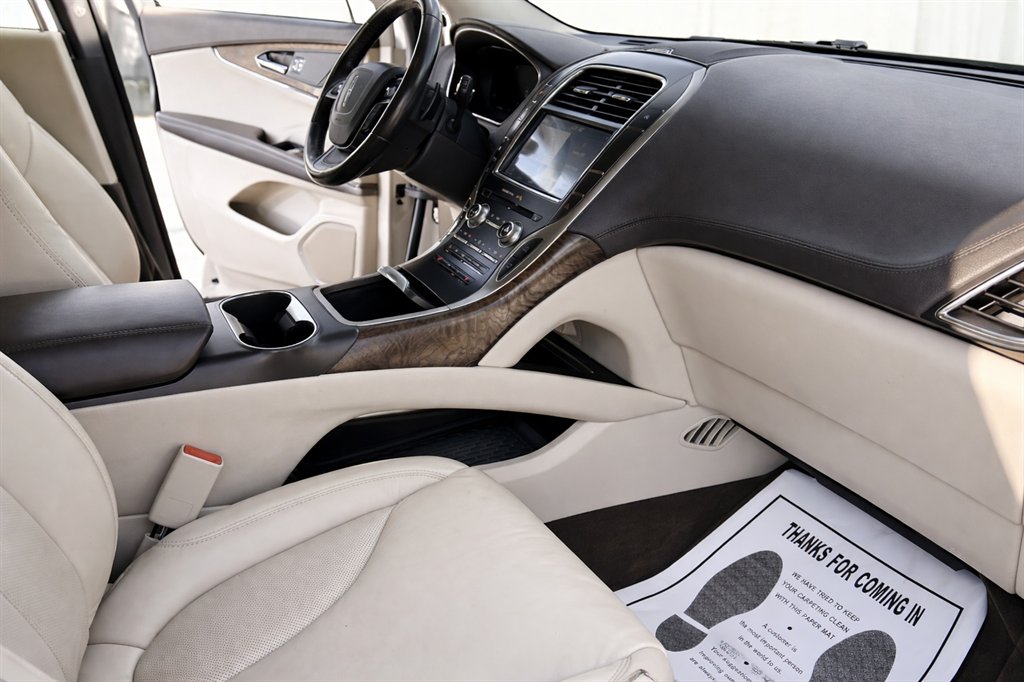 2019 Lincoln Nautilus - $17,995