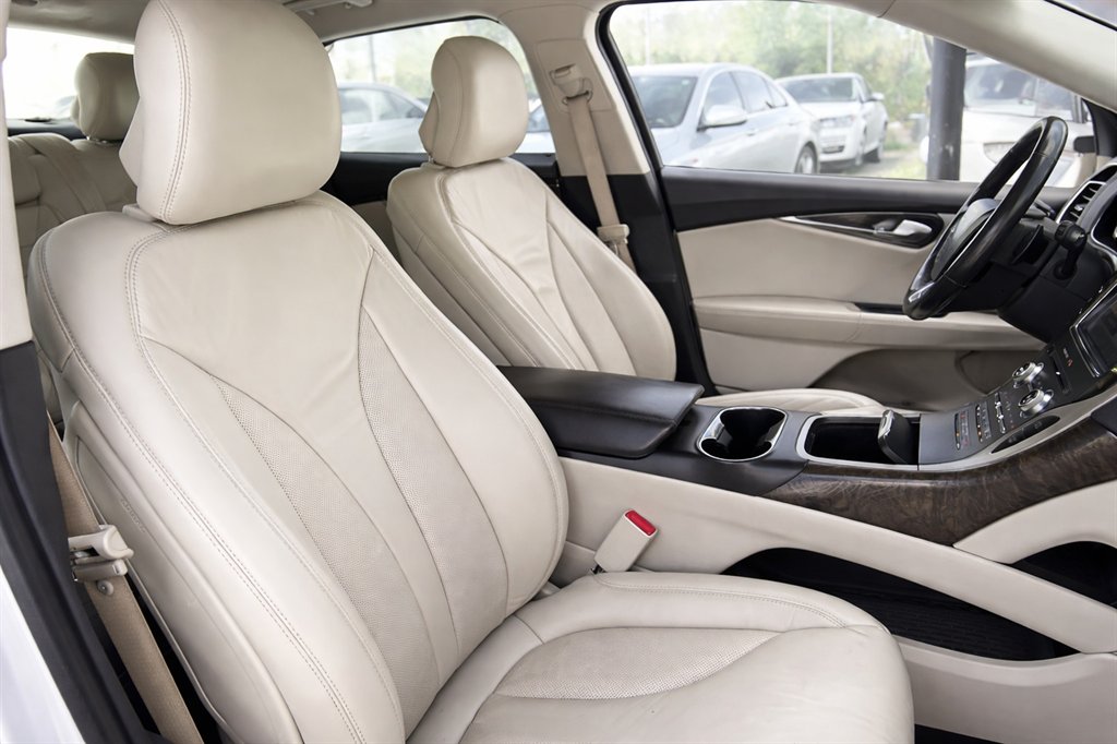 2019 Lincoln Nautilus - $17,995