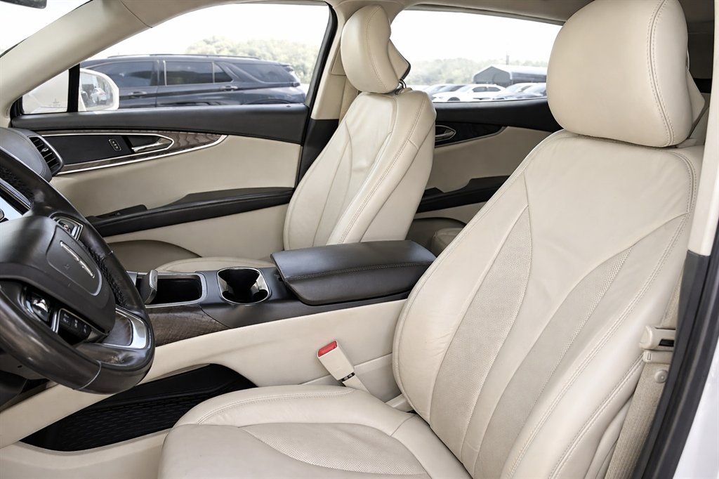 2019 Lincoln Nautilus - $17,995
