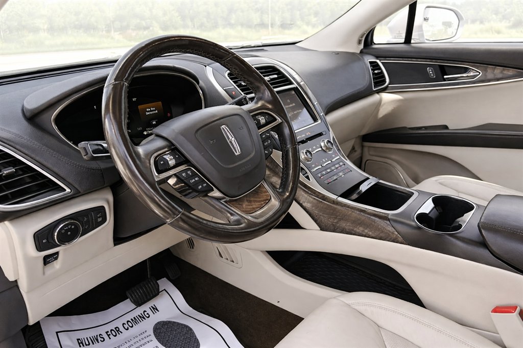 2019 Lincoln Nautilus - $17,995