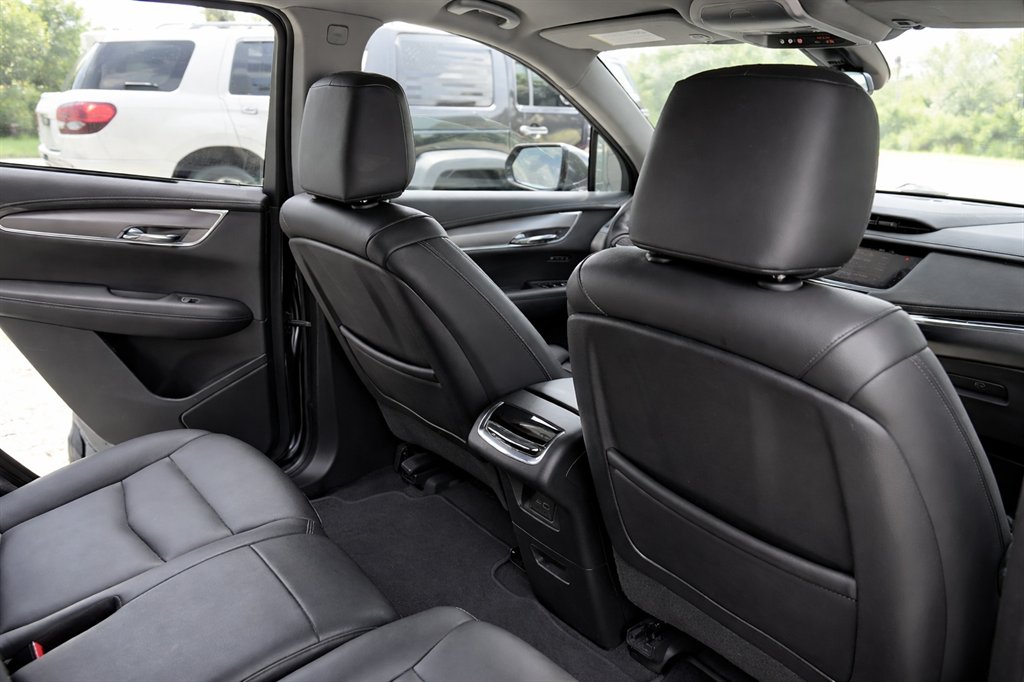 2021 Cadillac XT6 - $27,995