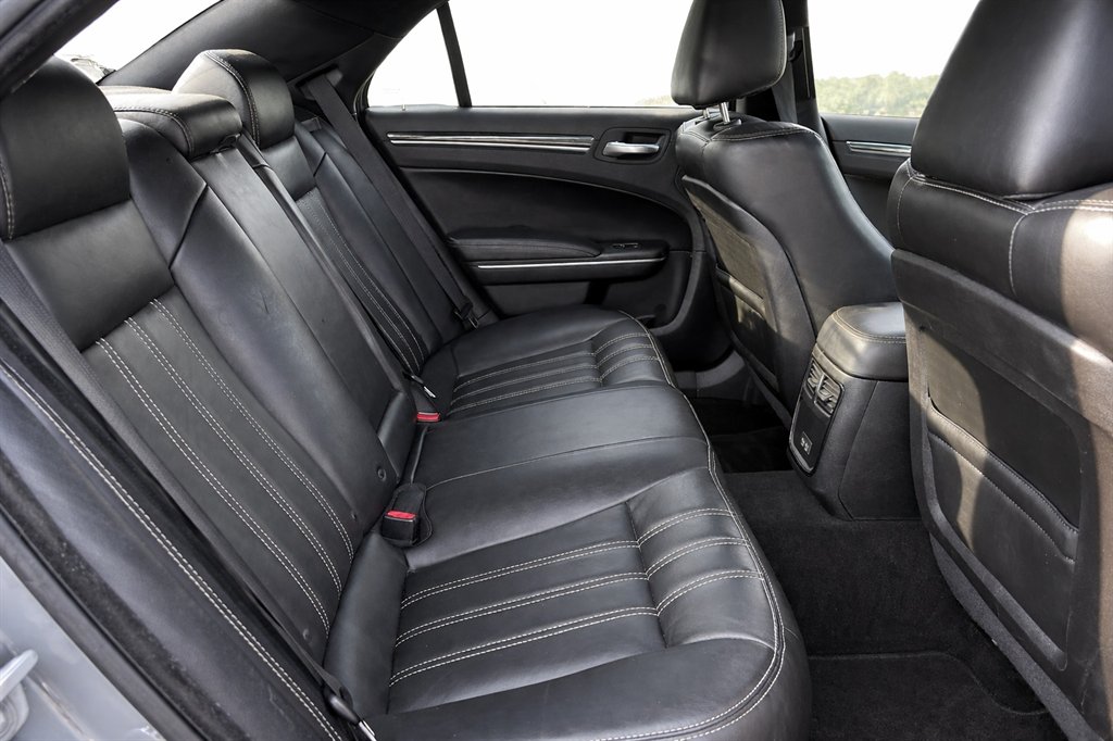 2019 Chrysler 300 - $14,995