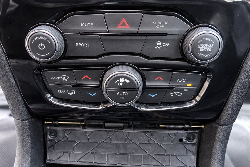 2019 Chrysler 300 - $14,995