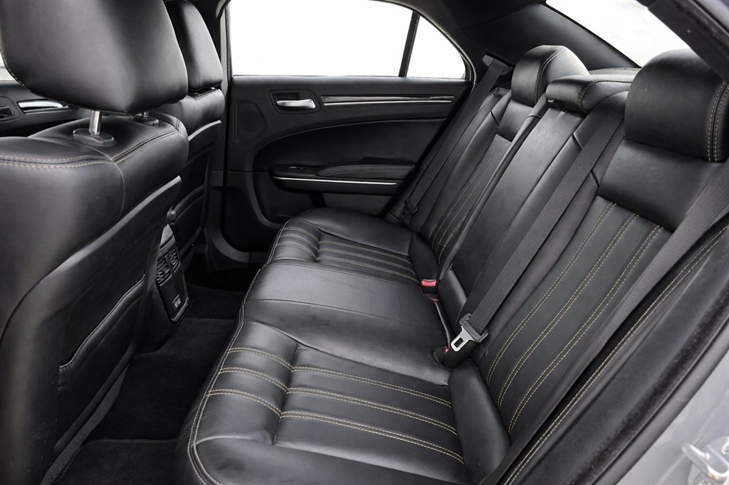 2019 Chrysler 300 - $14,995