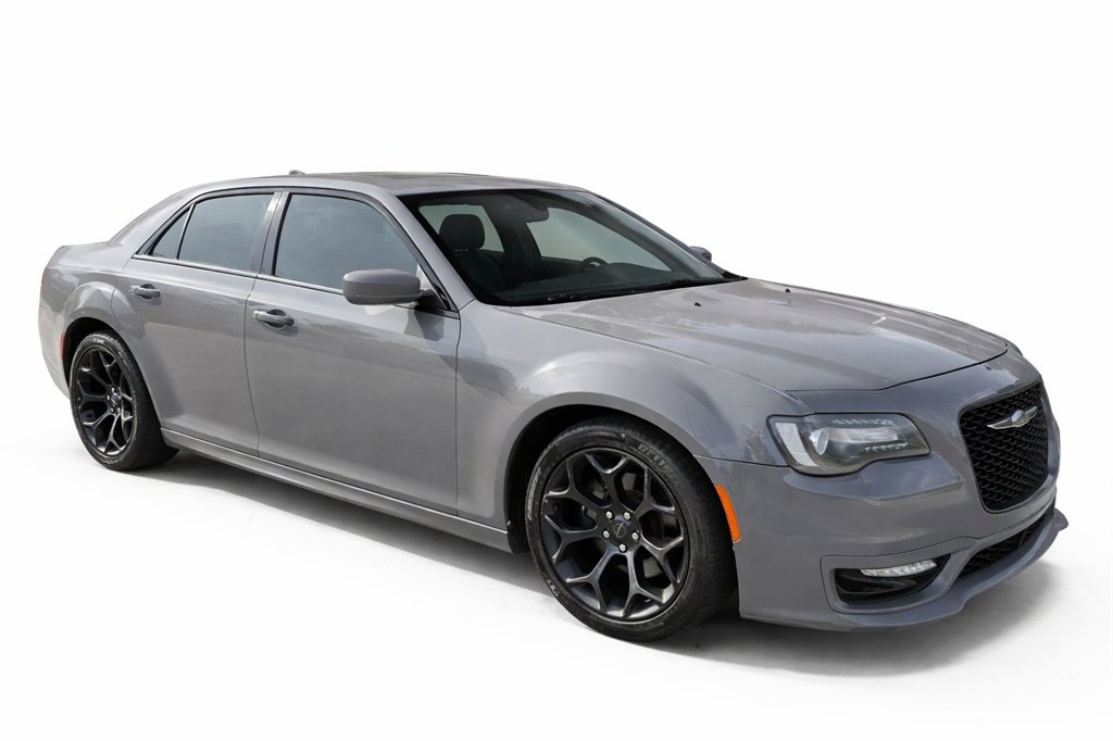2019 Chrysler 300 - $14,995