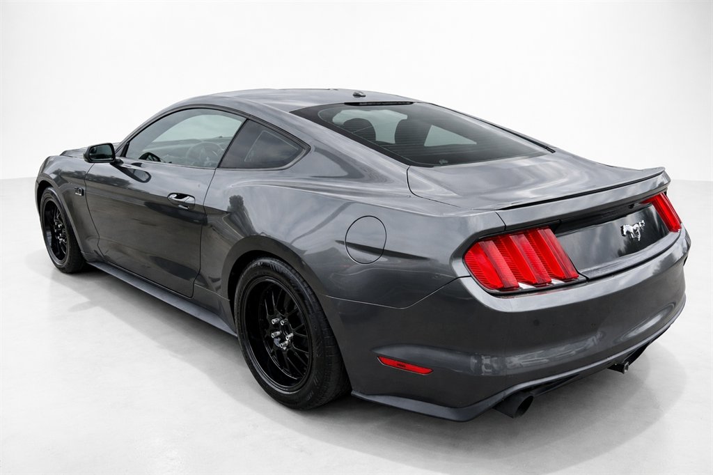 2016 Ford Mustang - $11,995