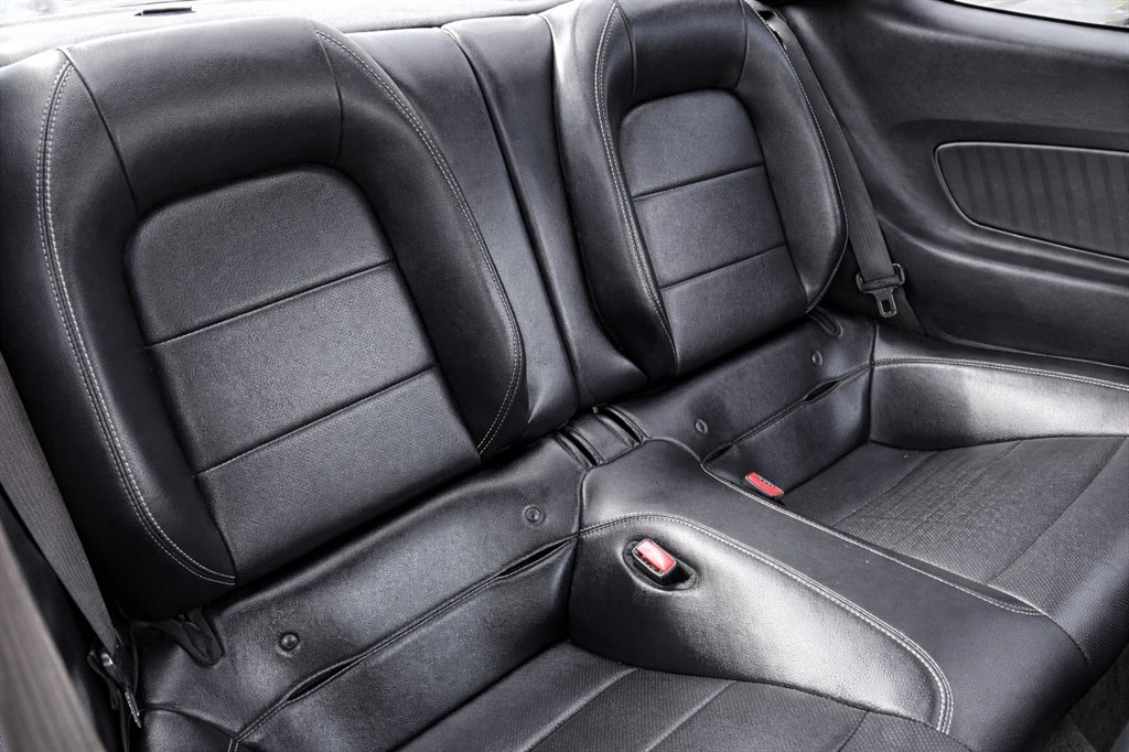 2016 Ford Mustang - $11,995