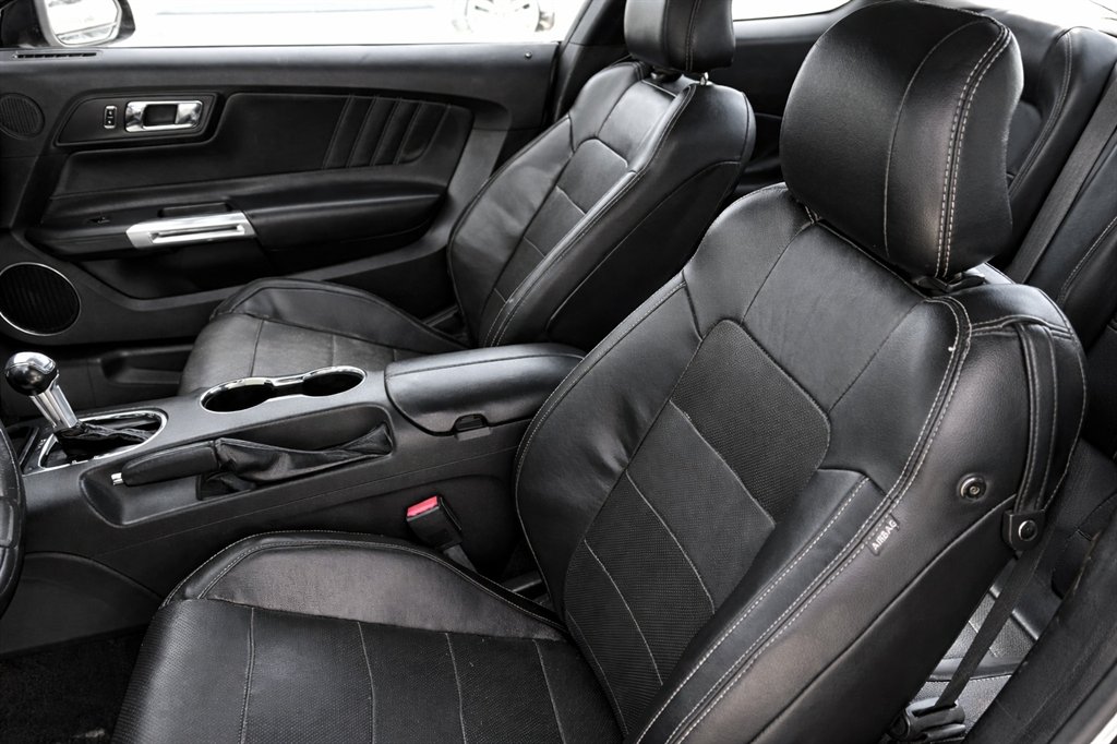 2016 Ford Mustang - $11,995
