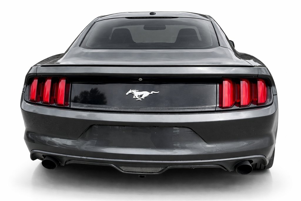 2016 Ford Mustang - $11,995