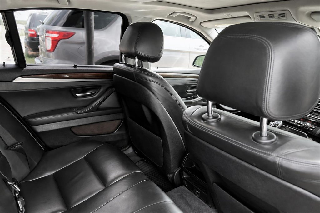 2022 Ford Explorer - $20,995