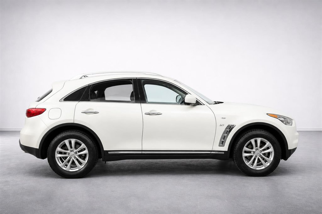 2017 INFINITI QX70 - $12,995