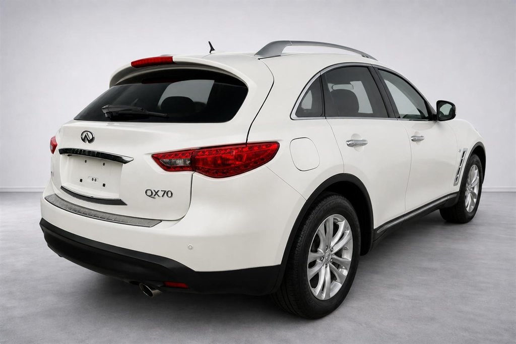 2017 INFINITI QX70 - $12,995