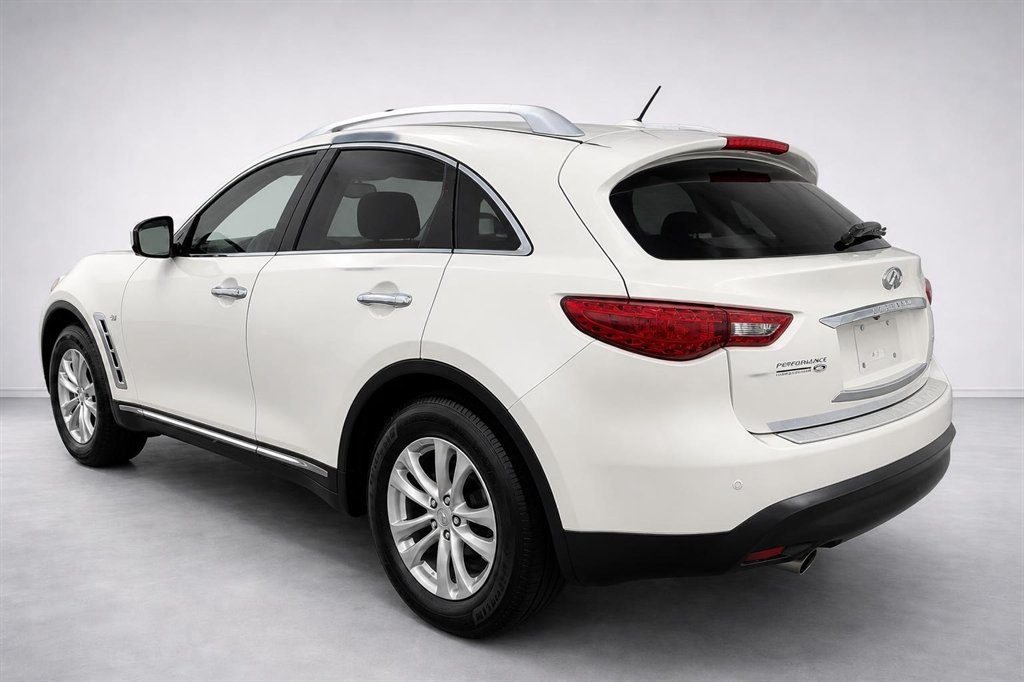 2017 INFINITI QX70 - $12,995