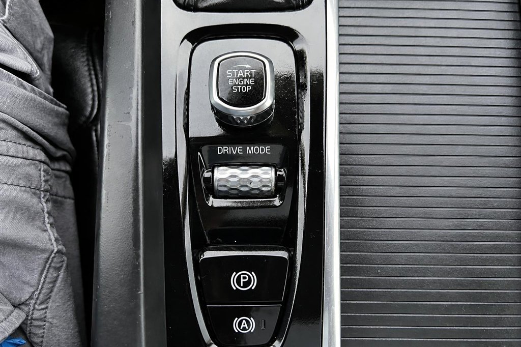 2019 Volvo S60 - $17,995