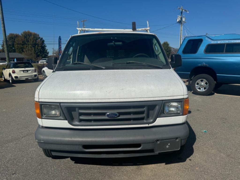 2005 Ford E-150  photo