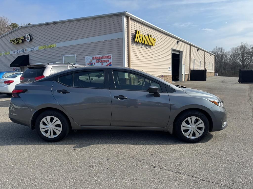 2024 Nissan Versa S photo