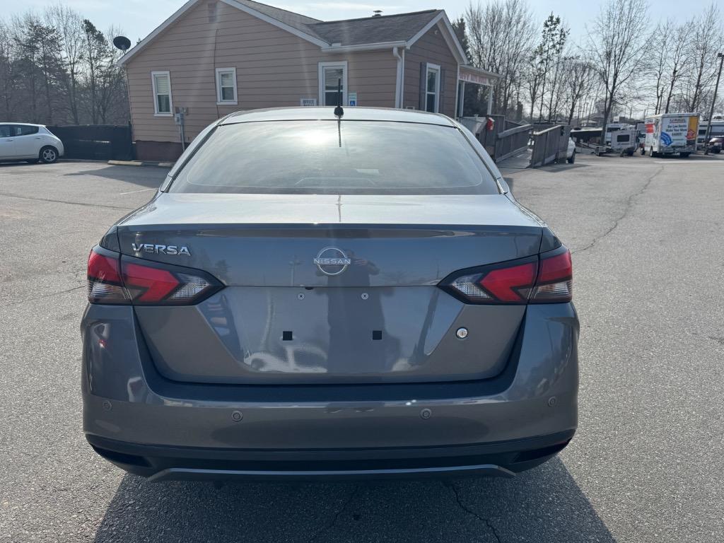 2024 Nissan Versa S photo