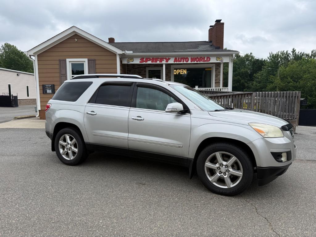 Silver 2008 Saturn Outlook XR SUV / Crossover Front-Wheel Drive Automatic