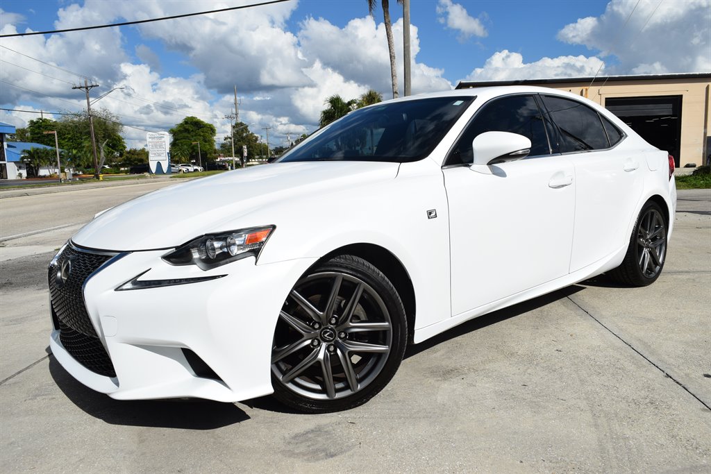 2015 Lexus IS 250 photo