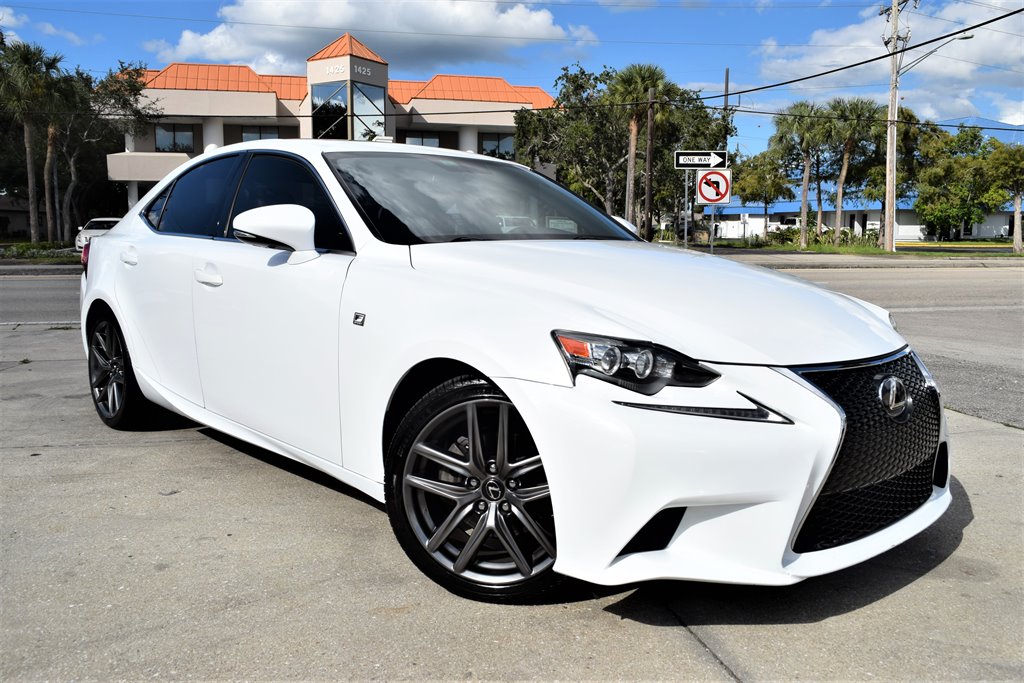 The 2015 Lexus IS 250 photos