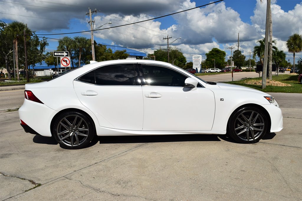 2015 Lexus IS 250 photo