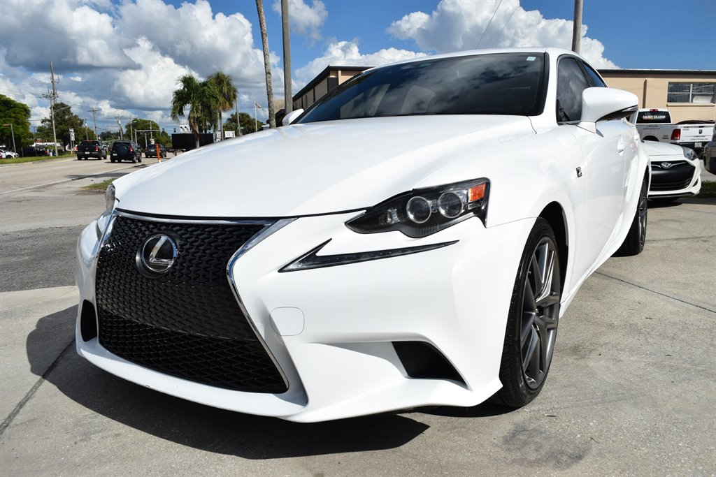 2015 Lexus IS 250 photo