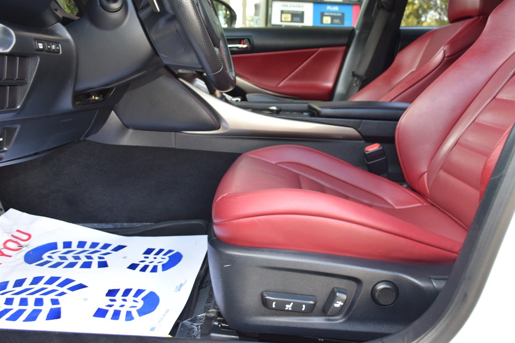 2015 Lexus IS 250 photo