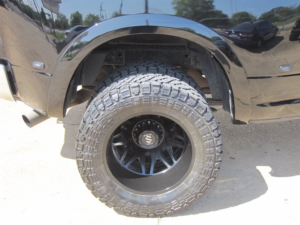 2015 RAM 3500 Laramie photo