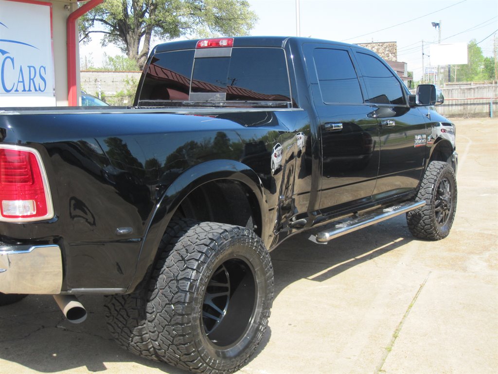 2015 RAM 3500 Laramie photo