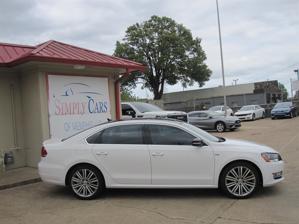2014 Volkswagen Passat SE photo