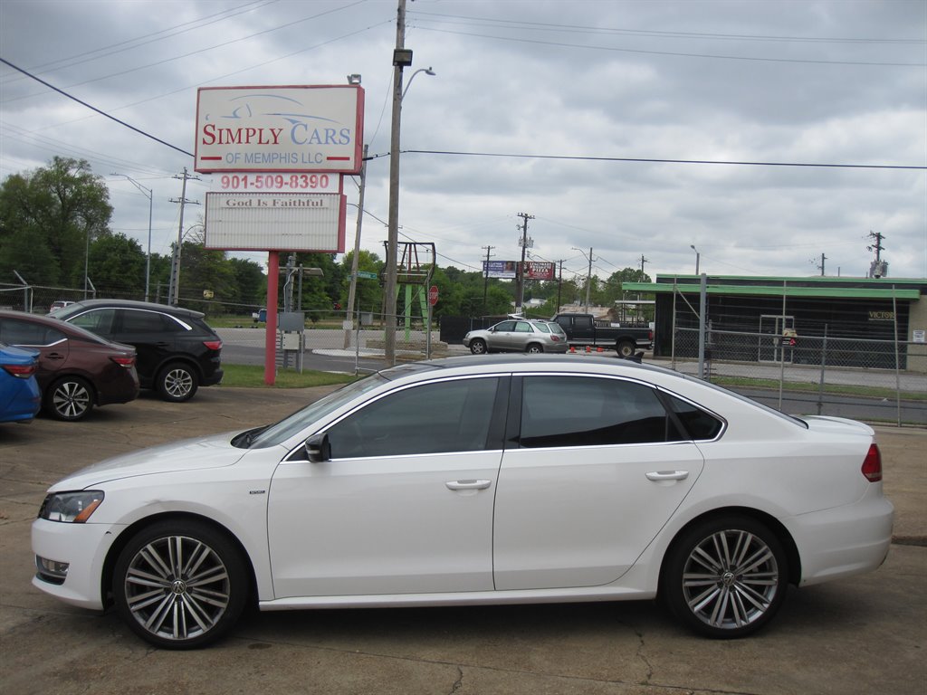 2014 Volkswagen Passat SE photo