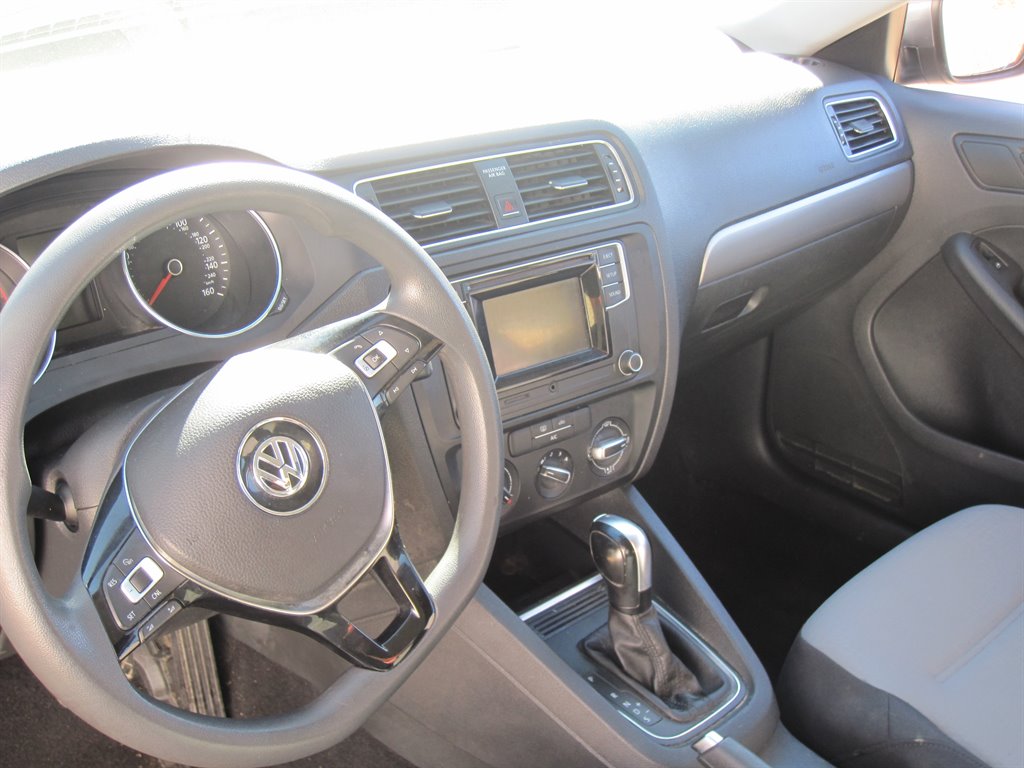 2017 Volkswagen Jetta S photo