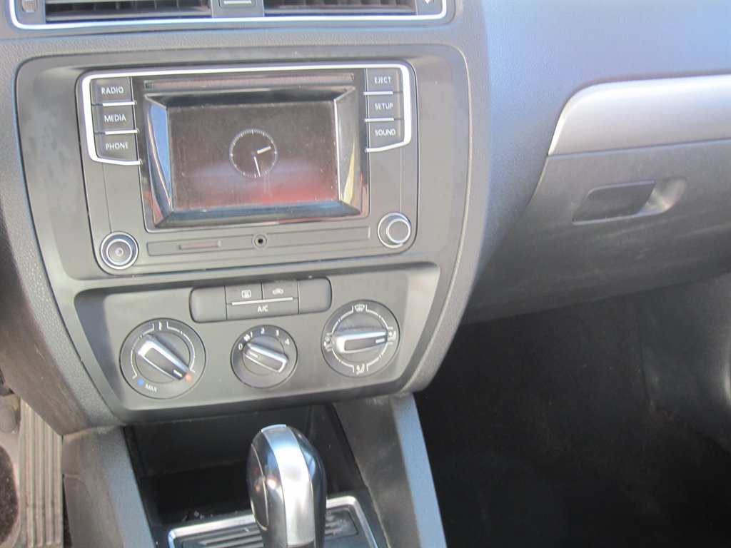 2017 Volkswagen Jetta S photo