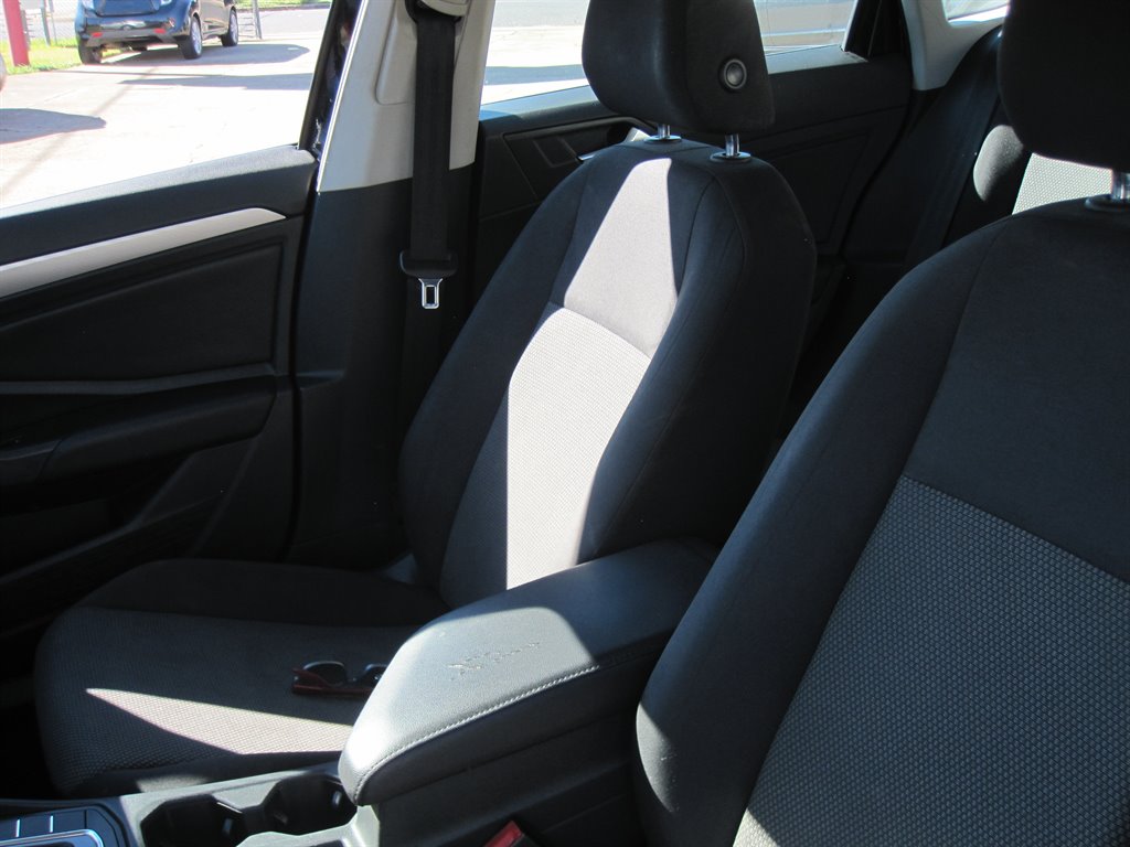 2019 Volkswagen Jetta S photo
