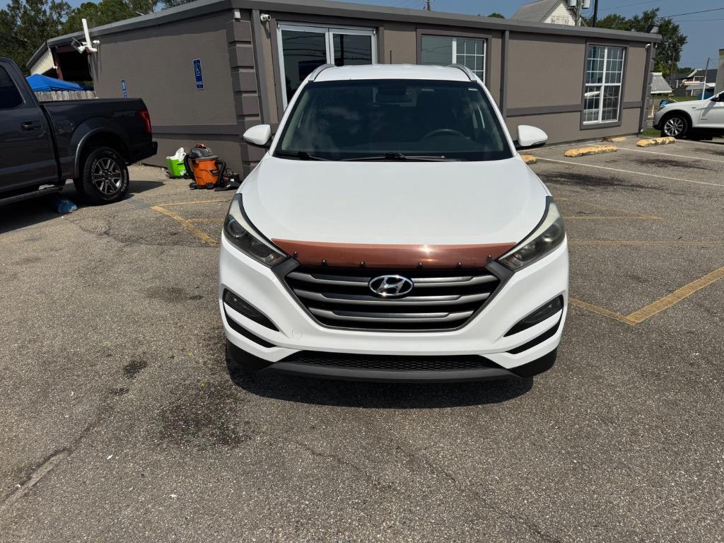2016 Hyundai Tucson - $11,575