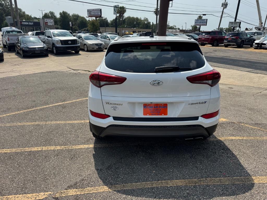 2016 Hyundai Tucson - $11,575