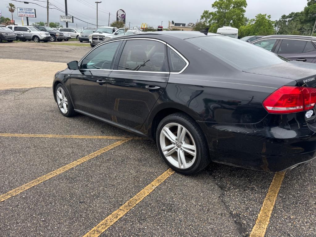 2015 Volkswagen Passat - $8,400