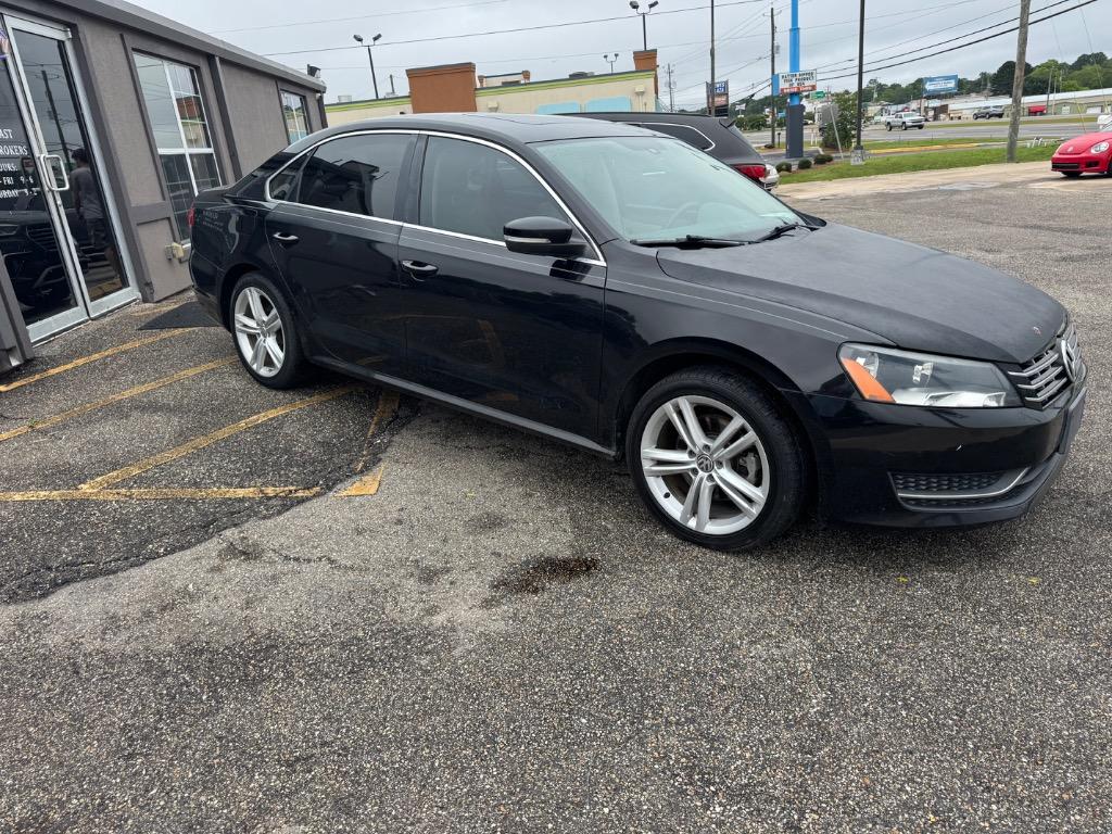 2015 Volkswagen Passat - $8,400