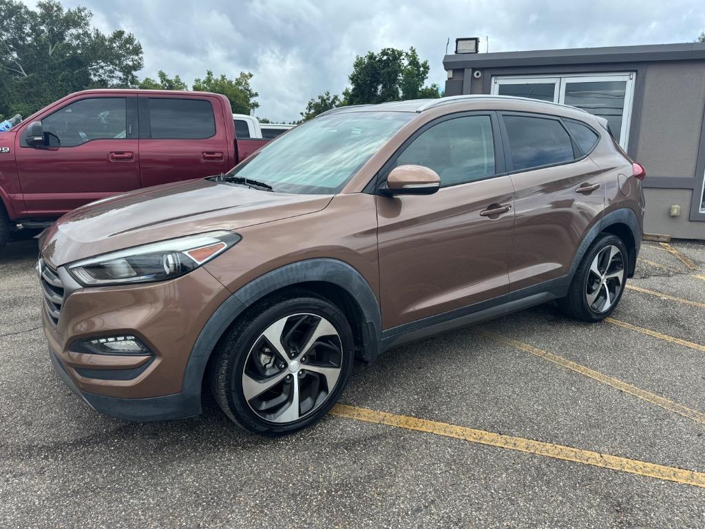 2016 Hyundai Tucson - $12,800