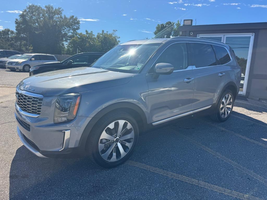 2020 Kia Telluride - $17,995